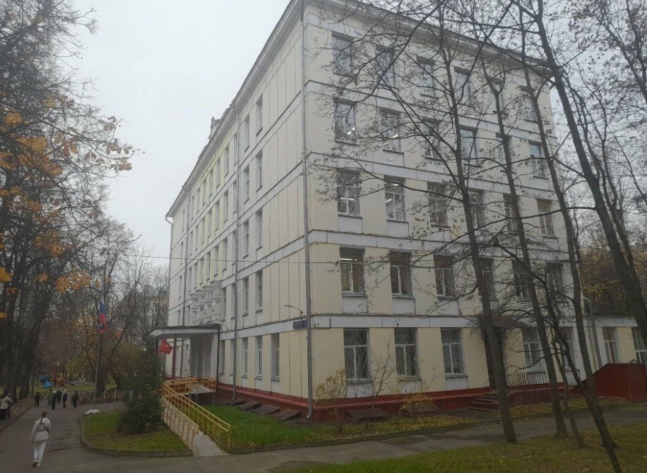Школа по адресу улица Строителей, д.15 — ГБОУ Школа № 118