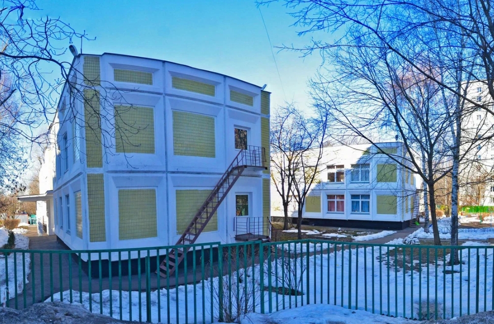 здание на Радужной, 5 — ГБОУ Школа № 281